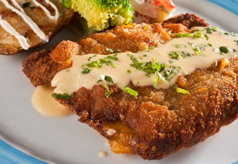 Delicie-se com esse Saboroso e Crocante Bife de Fígado à Milanesa