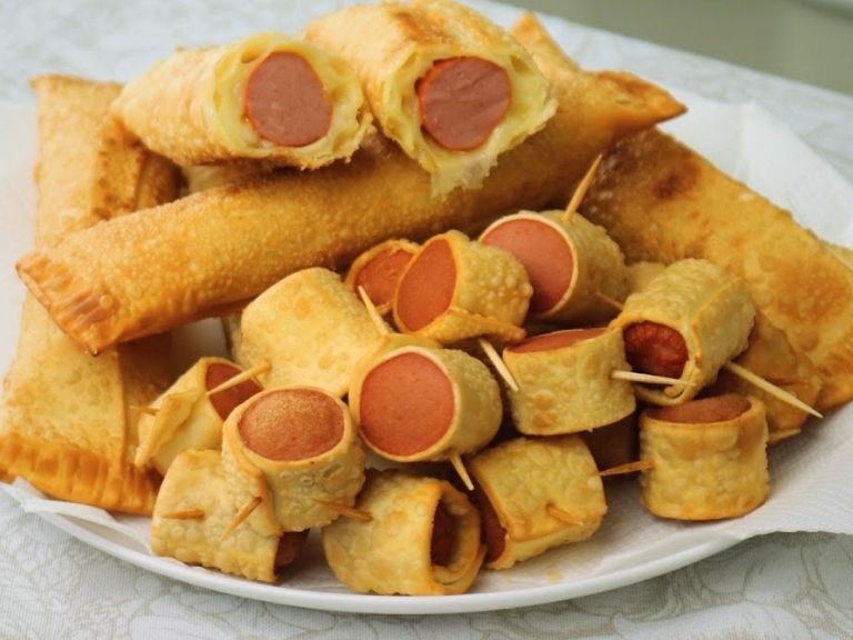 enroladinho de salsicha na massa de pastel
