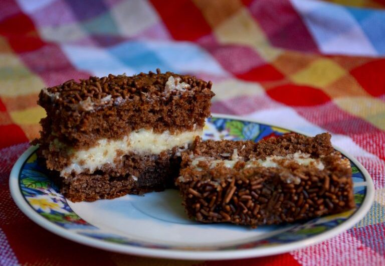 Receita de bolo de prestígio - um clássico da confeitaria brasileira