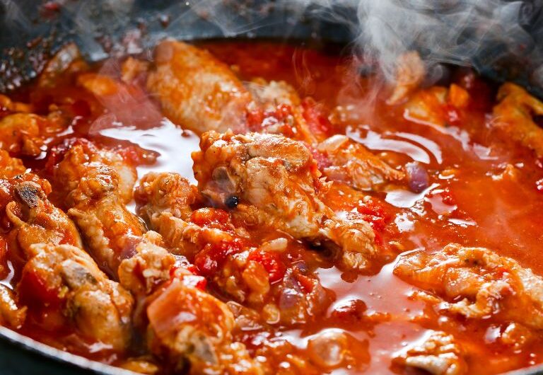 Frango ao Molho: prato delicioso e muito fácil de fazer