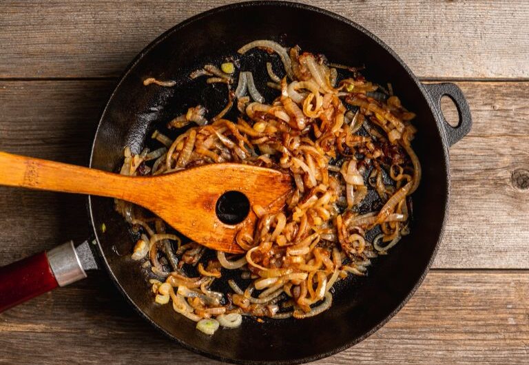 Receita de Cebola Caramelizada - Deliciosa e Versátil