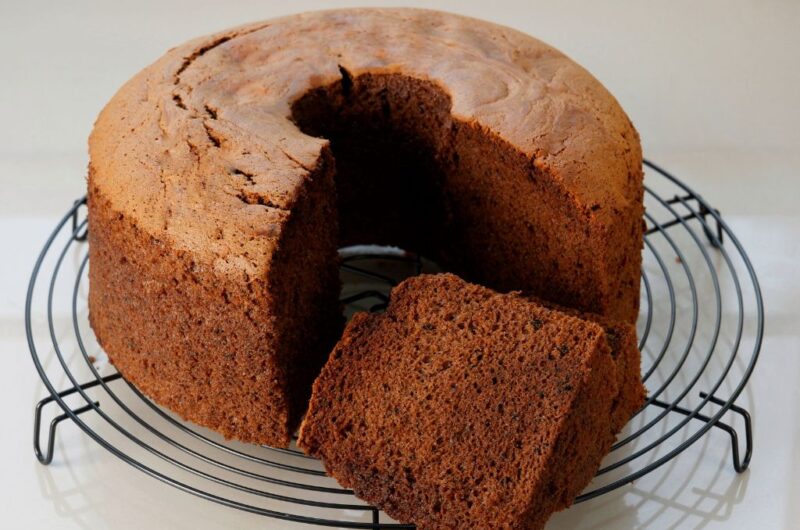 Receita de Bolo de Chocolate Simples: Uma Delícia Irresistível
