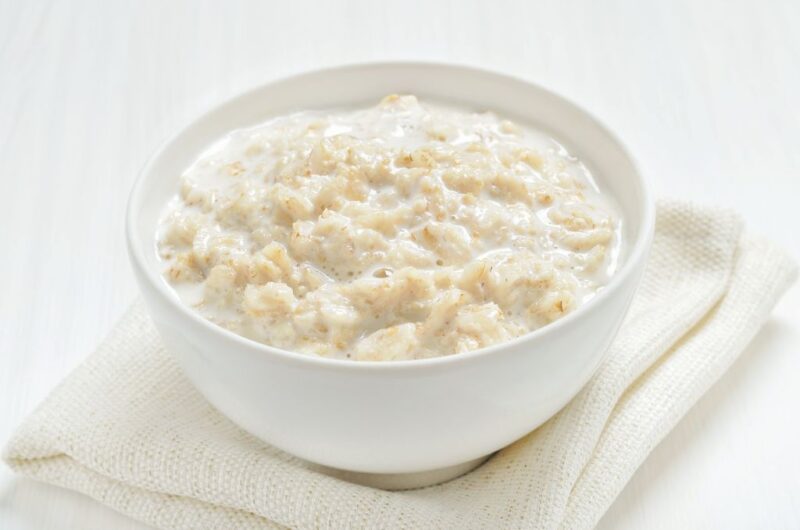 Aconchego Tropical: Mingau de Aveia com Leite de Coco para Começar o Dia com Energia