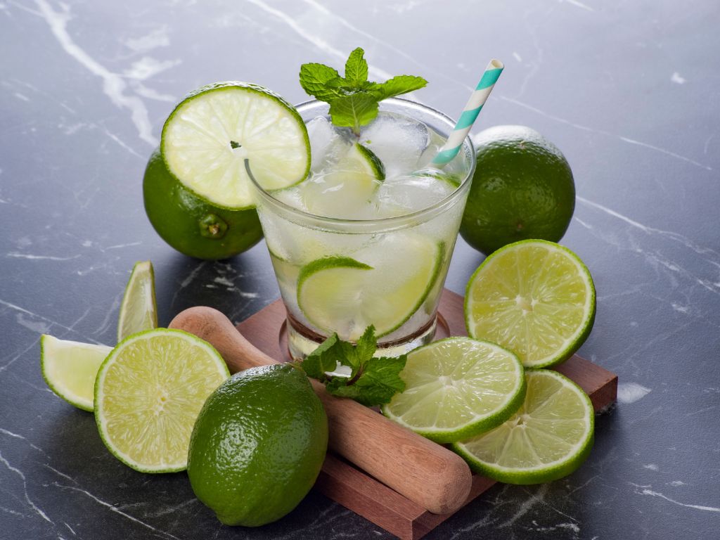 Caipirinha de limão
