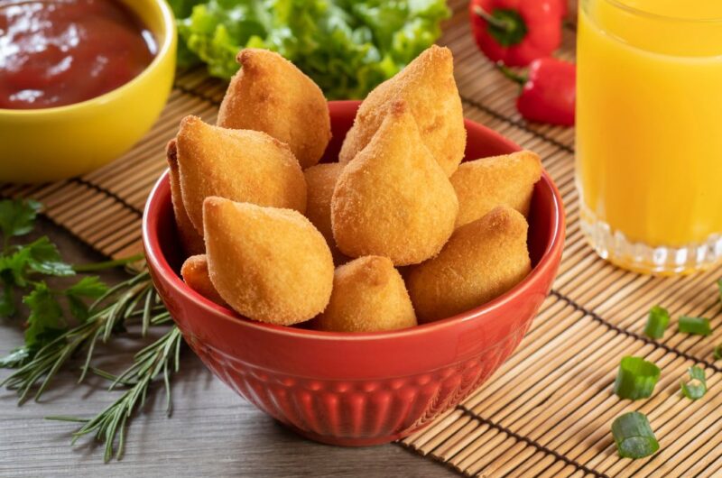 Coxinha de Frango Crocante: A Delícia Empanada Que Vai Te Surpreender