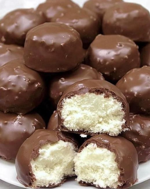 Bolinhas de Coco e Chocolate